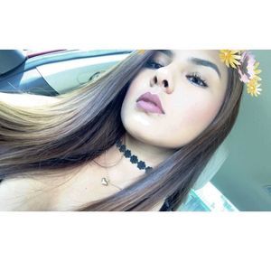 Meet your Posher, Valentina